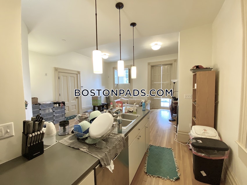 BOSTON - FORT HILL - 2 Beds, 1 Bath - Image 16