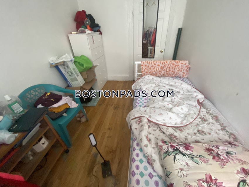 BOSTON - ALLSTON - 5 Beds, 2 Baths - Image 16