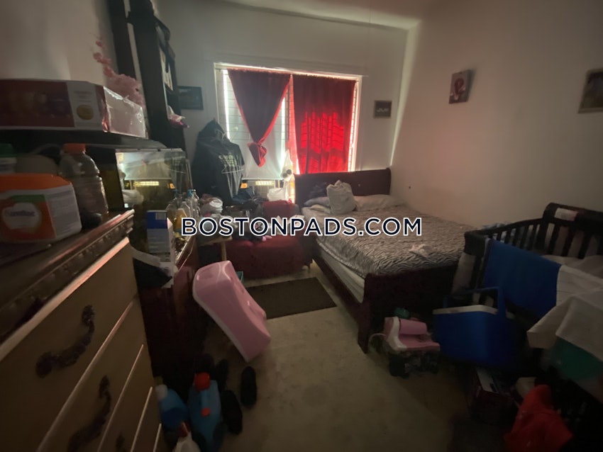 BOSTON - ALLSTON - 5 Beds, 2 Baths - Image 15