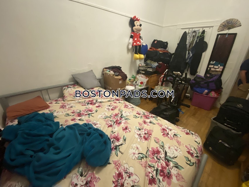 BOSTON - ALLSTON - 5 Beds, 2 Baths - Image 8