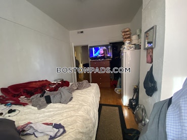 Boston - 5 Beds, 2 Baths