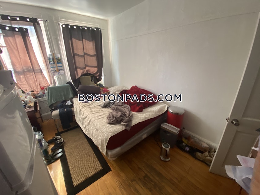 BOSTON - ALLSTON - 5 Beds, 2 Baths - Image 5