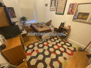 Boston - 4 Beds, 1 Baths