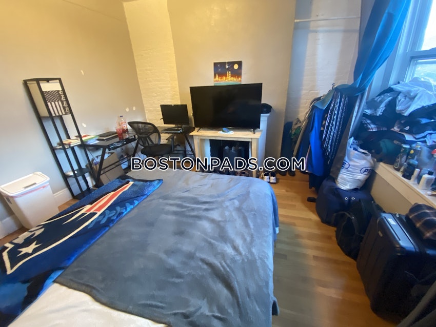 BOSTON - ALLSTON - 4 Beds, 1 Bath - Image 22