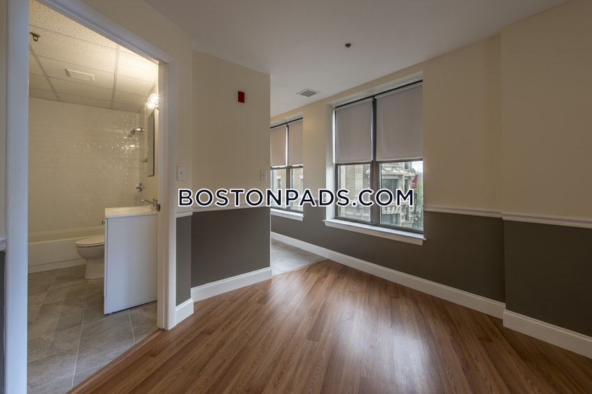 BOSTON - BACK BAY - 1 Bed, 1.5 Baths - Image 4