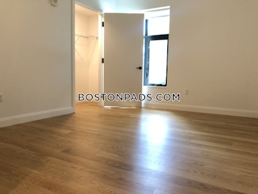 Boston - 2 Beds, 2 Baths