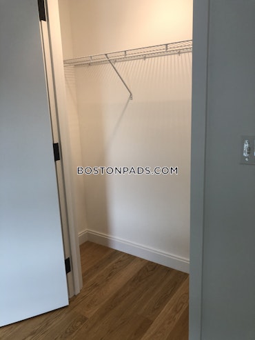 Boston - 2 Beds, 2 Baths