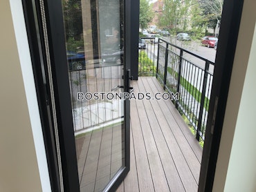 Boston - 2 Beds, 2 Baths