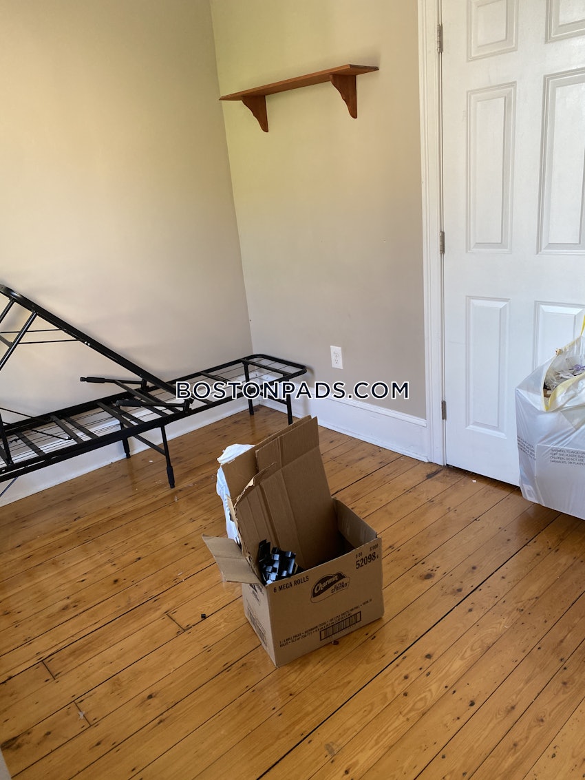 BOSTON - EAST BOSTON - CONSTITUTION BEACH - 2 Beds, 1 Bath - Image 9