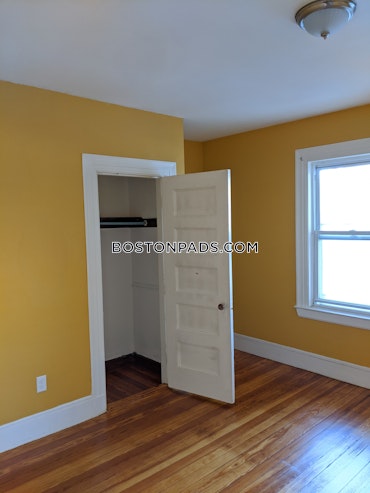 Boston - 4 Beds, 1 Baths