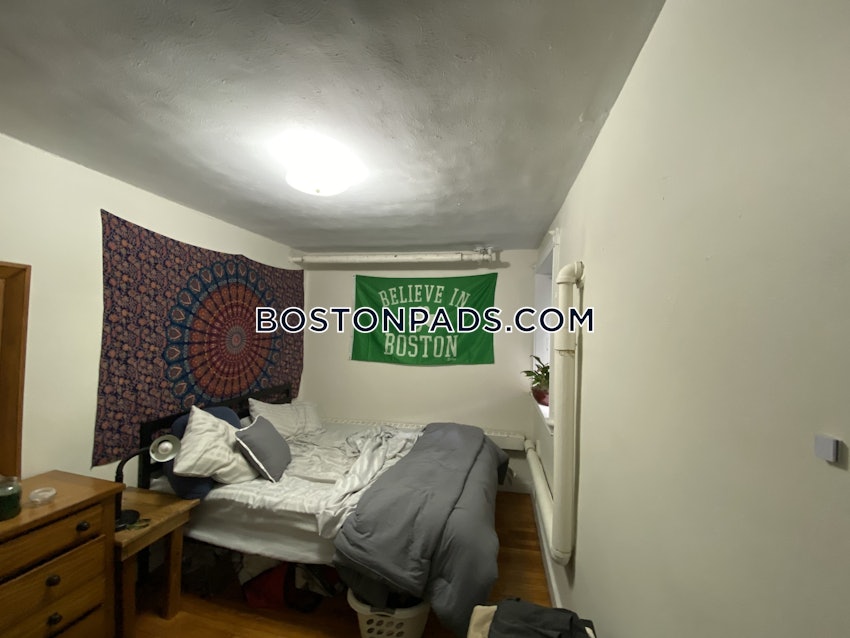 BROOKLINE- WASHINGTON SQUARE - 1 Bed, 1 Bath - Image 4