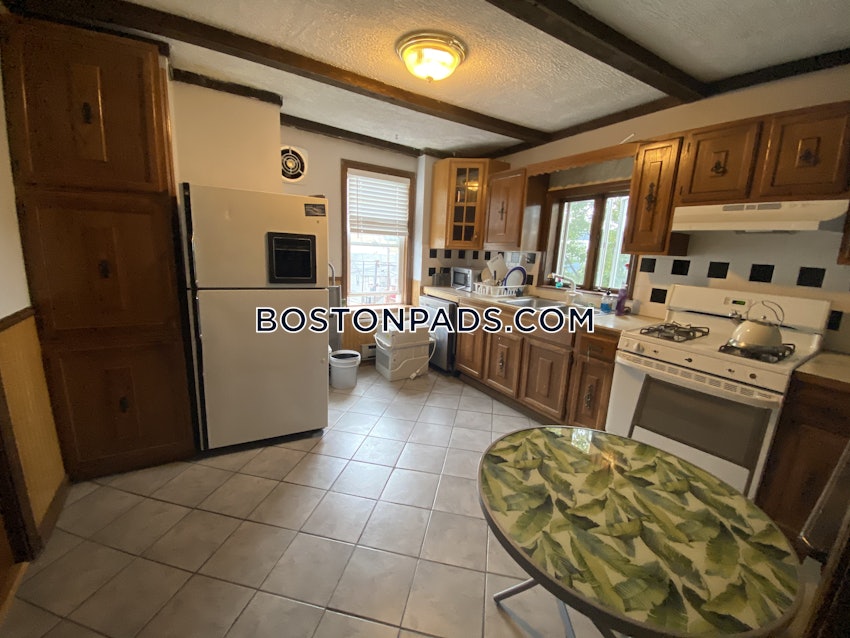 SOMERVILLE - WINTER HILL - 1 Bed, 1 Bath - Image 6