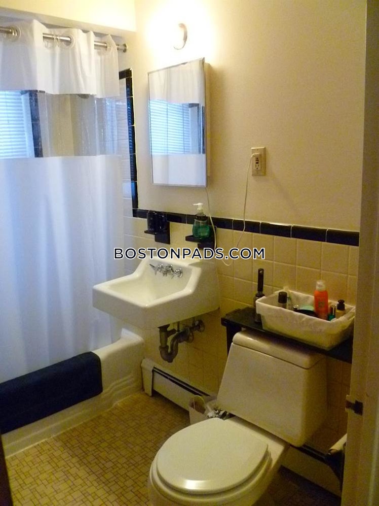 Allen St., Arlington