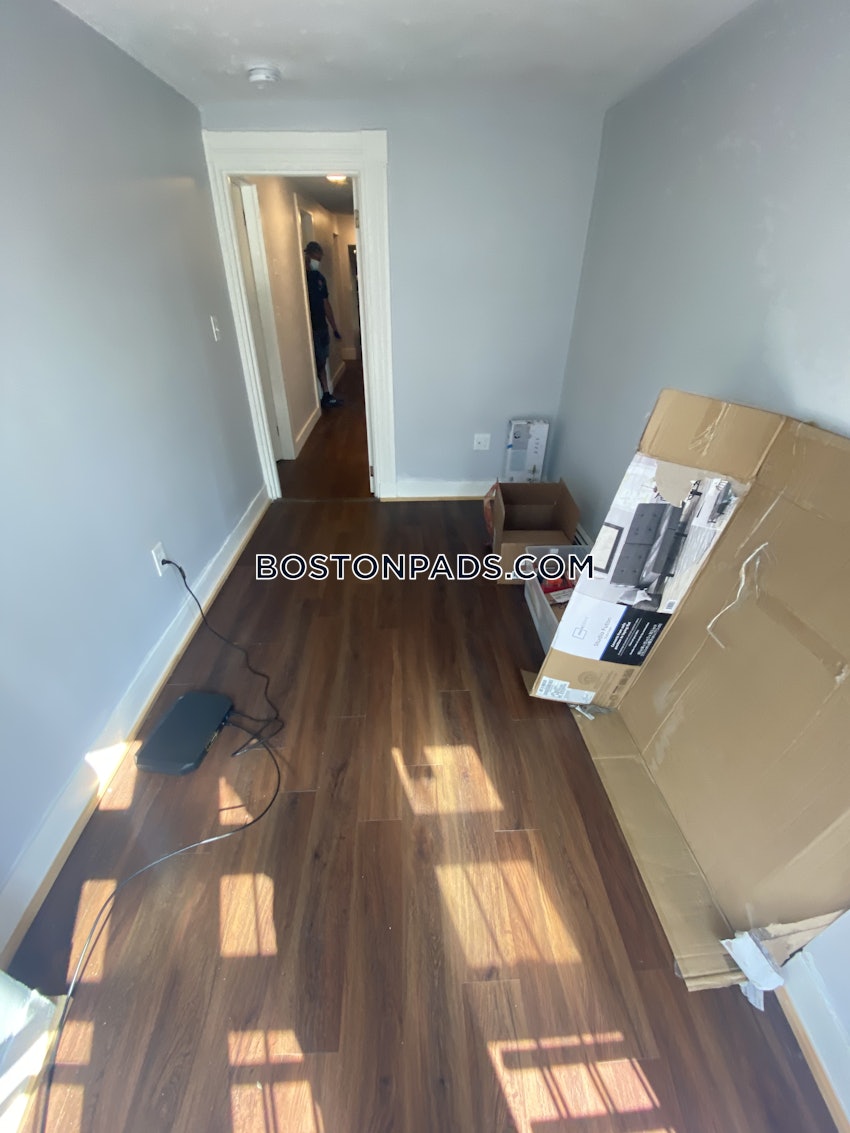 BOSTON - ROXBURY - 4 Beds, 2 Baths - Image 12