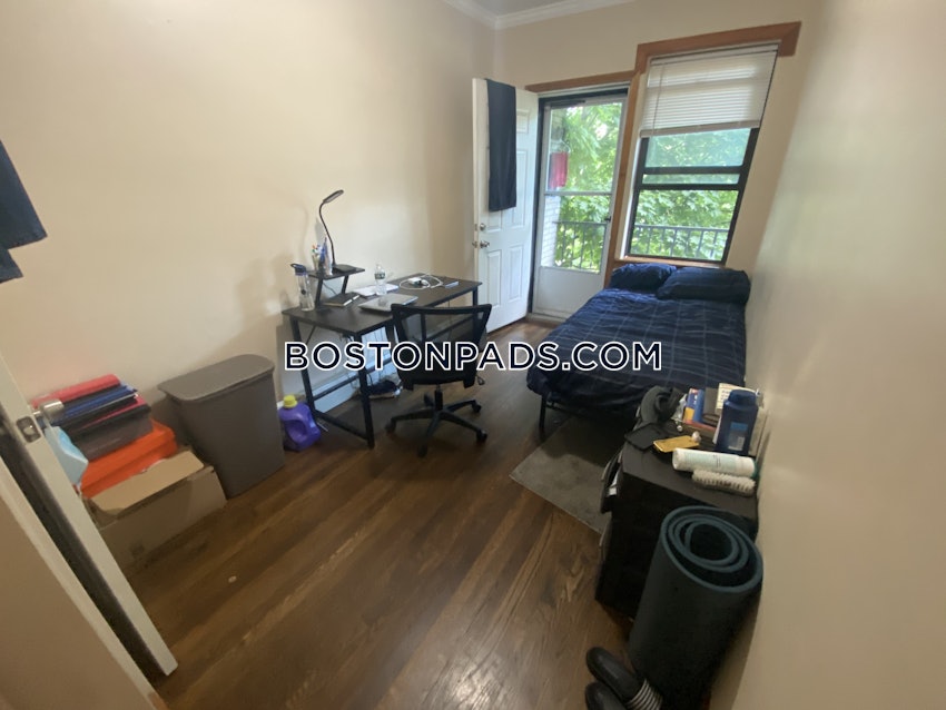 BOSTON - ROXBURY - 4 Beds, 1 Bath - Image 29