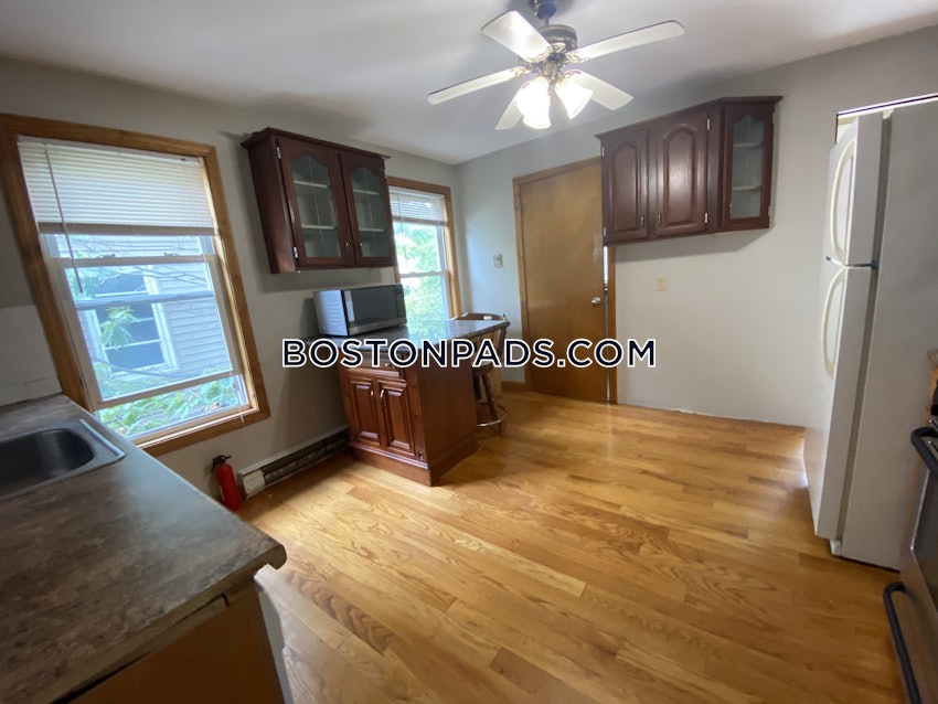 SOMERVILLE - TUFTS - 5 Beds, 2 Baths - Image 47