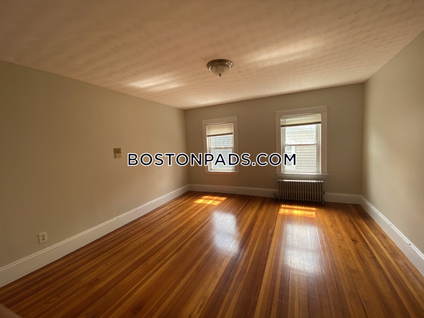 SOMERVILLE - DAVIS SQUARE - 5 Beds, 2 Baths - Image 44