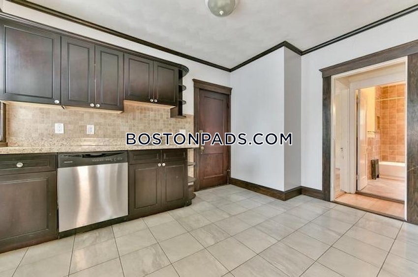 BOSTON - BRIGHTON - OAK SQUARE - 3 Beds, 1 Bath - Image 2