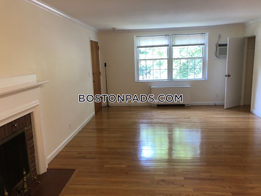 LEXINGTON - 3 Beds, 1 Bath - Image 9