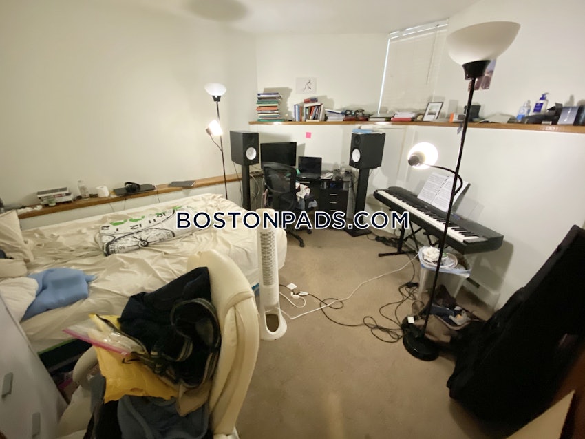 BOSTON - NORTHEASTERN/SYMPHONY - 3 Beds, 1.5 Baths - Image 13