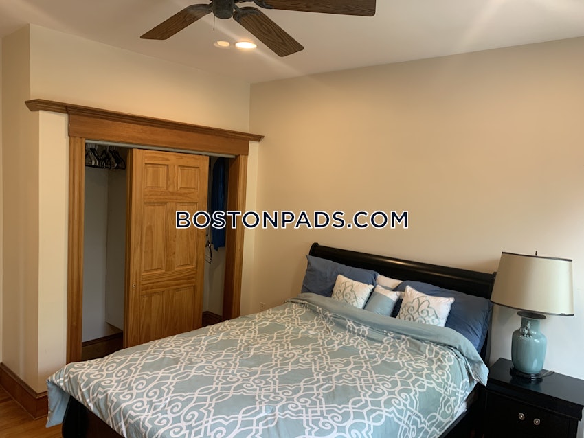 BROOKLINE- COOLIDGE CORNER - 3 Beds, 2 Baths - Image 15