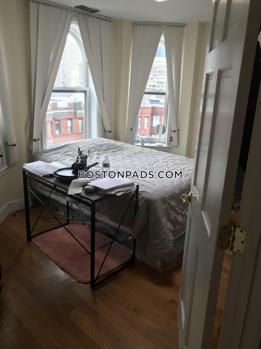 Boston - $4,950+ /month