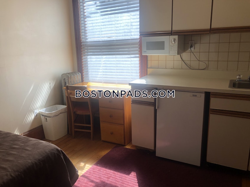 Boston - $1,700+ /month