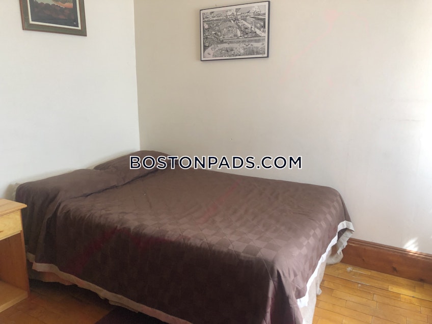Boston - $1,700+ /month