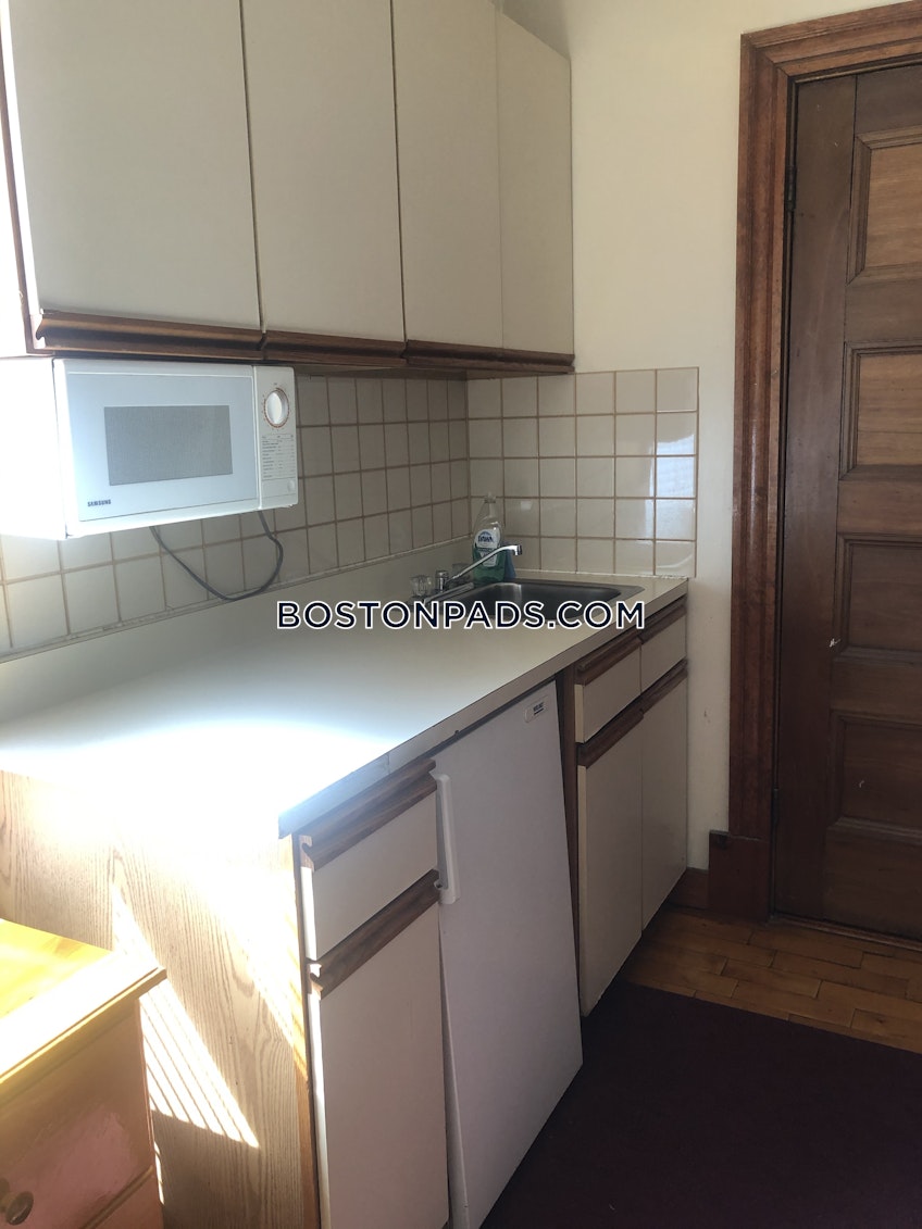 Boston - $1,700+ /month