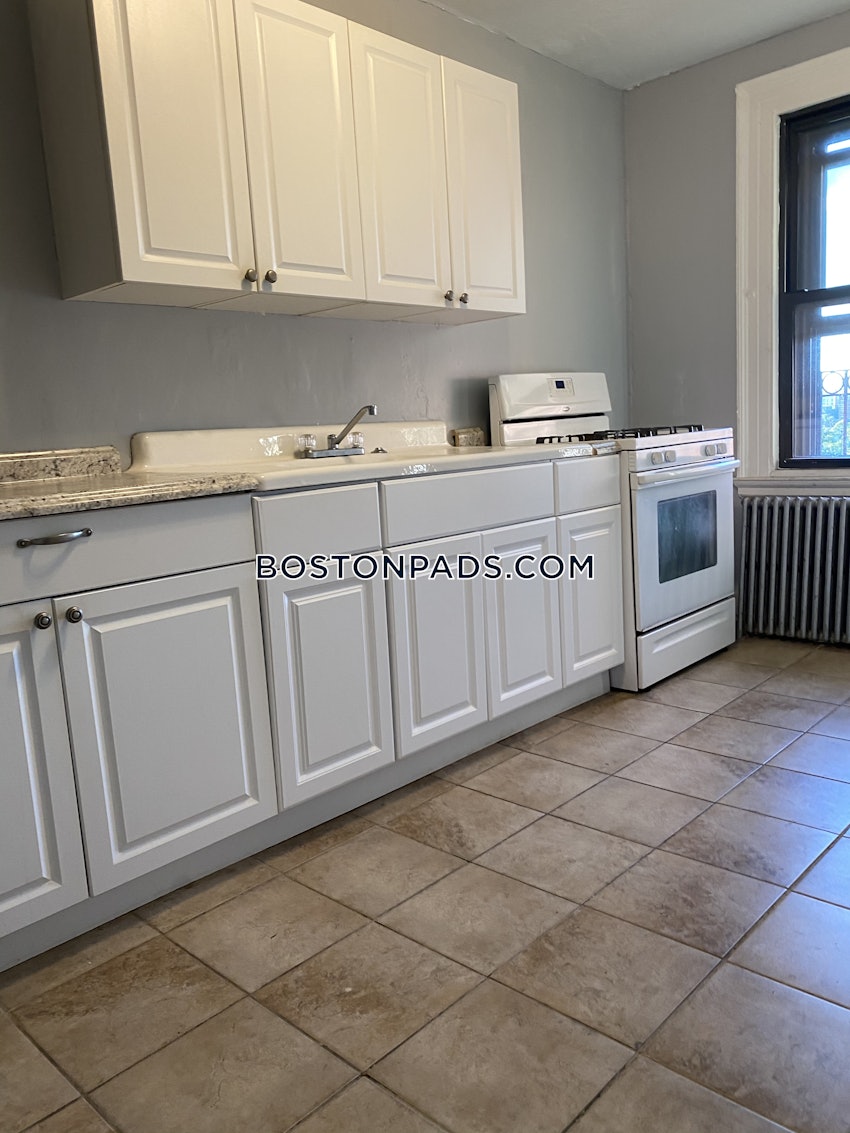 BOSTON - BACK BAY - 2 Beds, 1 Bath - Image 6