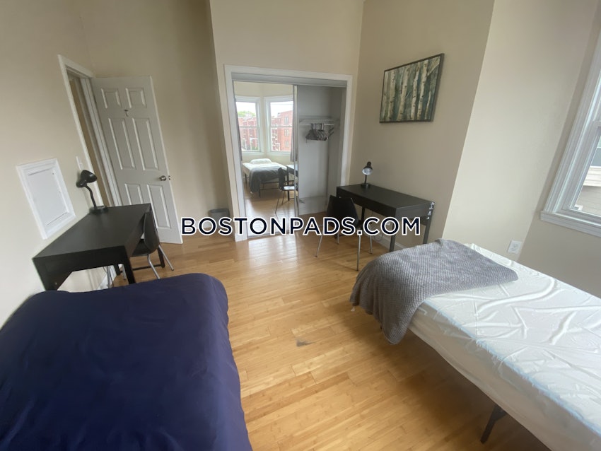 BOSTON - EAST BOSTON - JEFFRIES POINT - 5 Beds, 2 Baths - Image 21