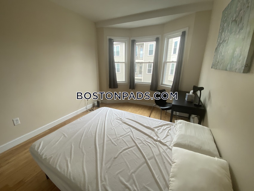 BOSTON - EAST BOSTON - JEFFRIES POINT - 5 Beds, 2 Baths - Image 13