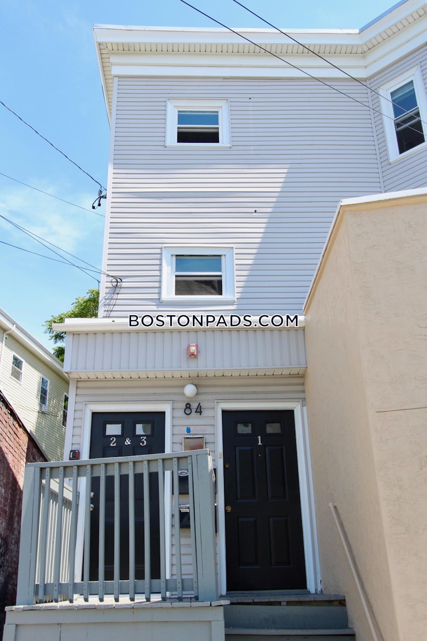 REVERE - 4 Beds, 2 Baths - Image 7