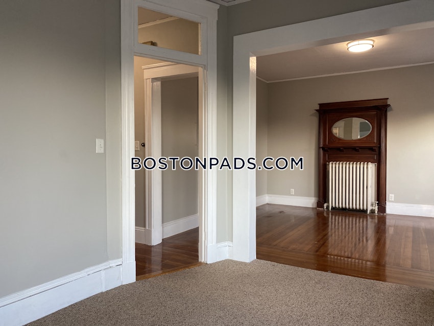 WINTHROP - 4 Beds, 1 Bath - Image 9