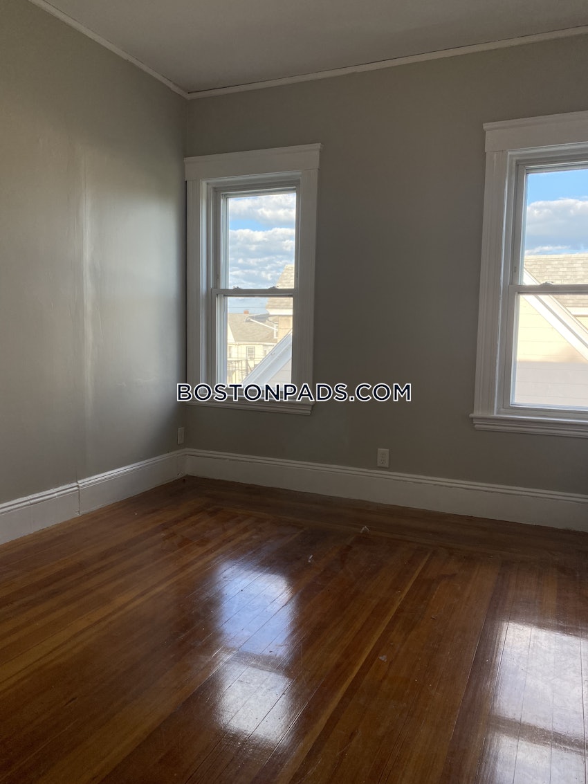 WINTHROP - 4 Beds, 1 Bath - Image 7