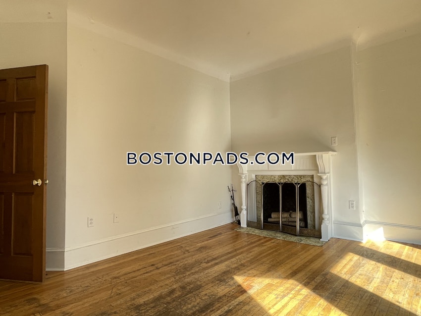 BOSTON - BACK BAY - 3 Beds, 2 Baths - Image 8