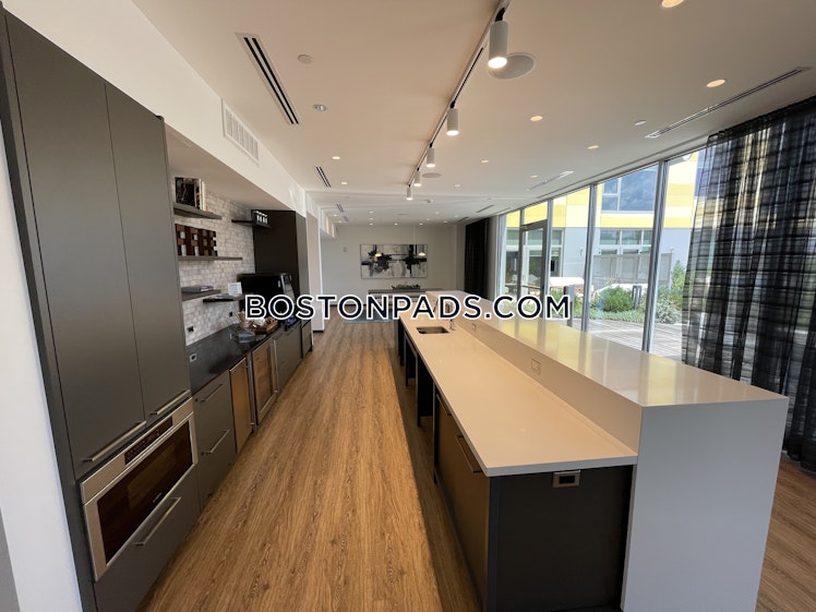 Hood Park Dr., Boston