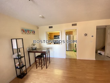 Boston - 2 Beds, 2 Baths