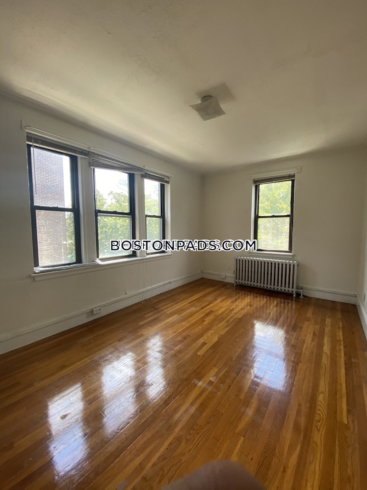 Fellsway West, Medford