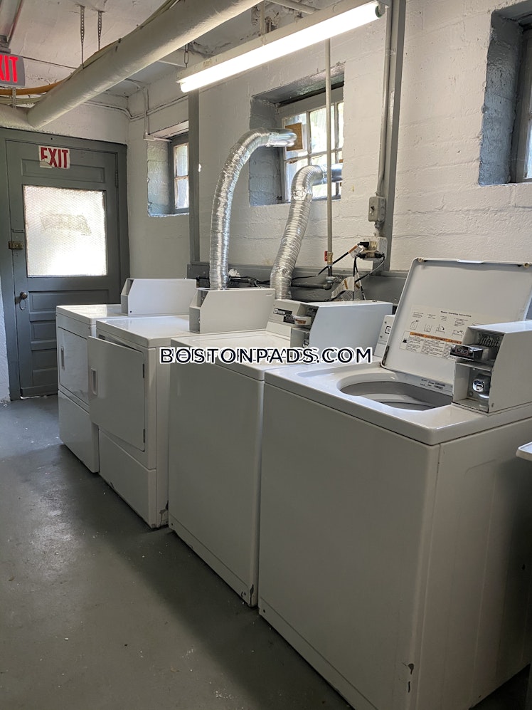 Fellsway West, Medford