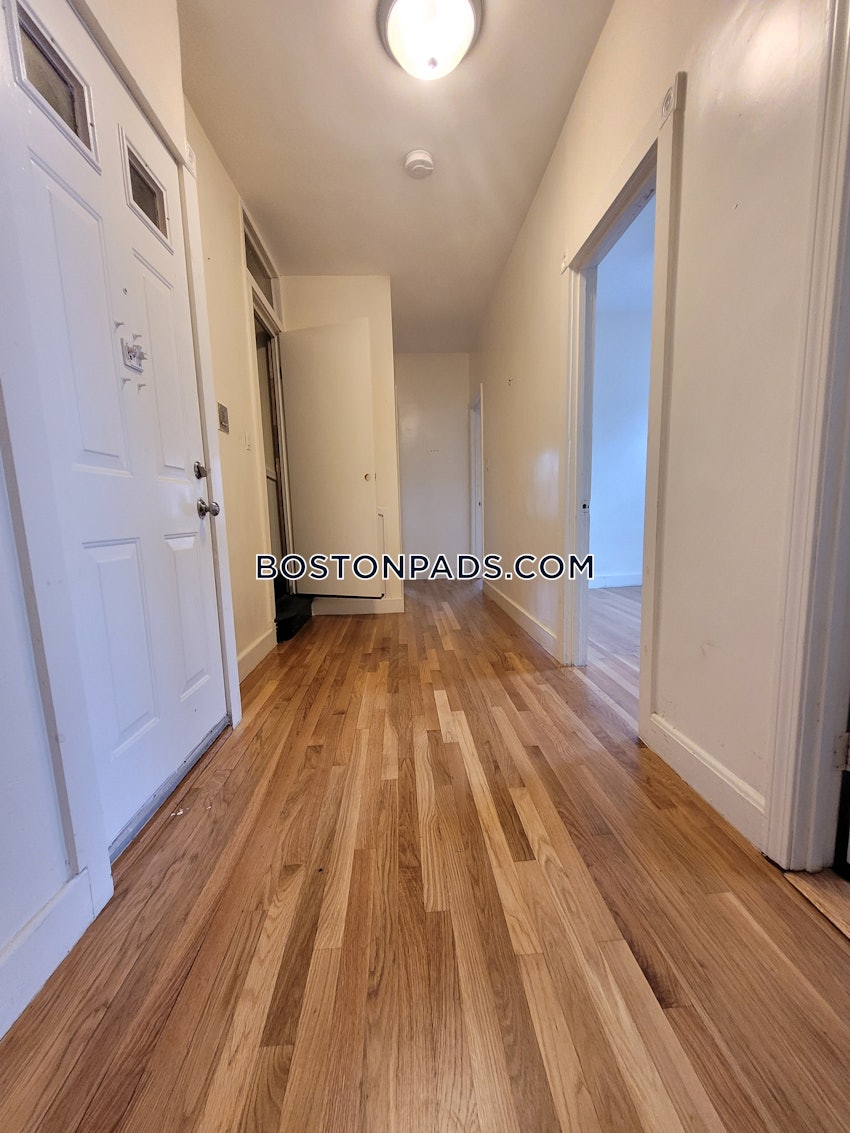 BOSTON - JAMAICA PLAIN - CENTER - 3 Beds, 1 Bath - Image 12