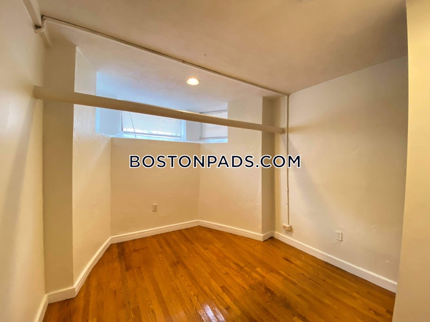 BOSTON - NORTHEASTERN/SYMPHONY - 2 Beds, 1 Bath - Image 6