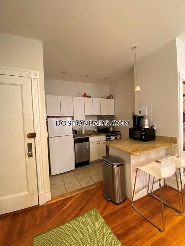 Back Bay Apartment for rent 1 Bedroom 1 Bath Boston 3,300