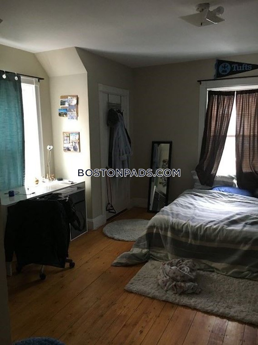 CAMBRIDGE - HARVARD SQUARE - 5 Beds, 2 Baths - Image 5