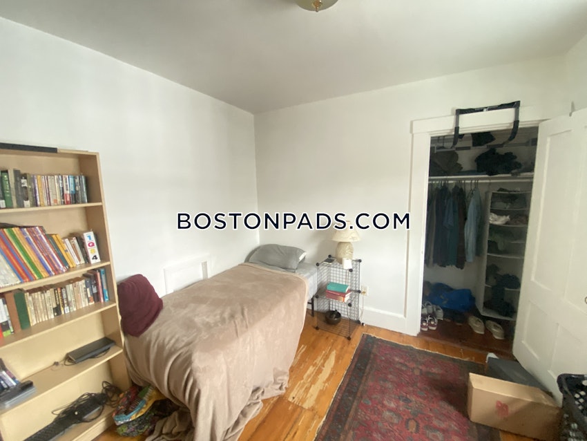 BOSTON - ALLSTON - 4 Beds, 2.5 Baths - Image 4