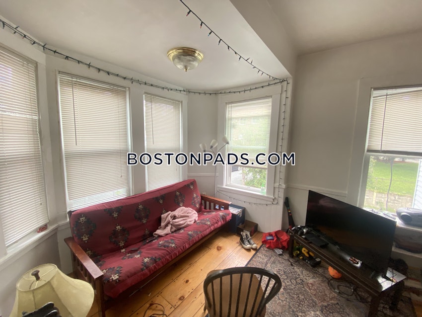 BOSTON - ALLSTON - 4 Beds, 2.5 Baths - Image 12