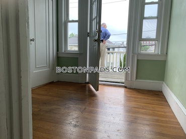 Boston - 2 Beds, 1 Baths