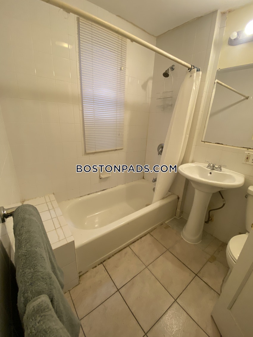 BOSTON - DORCHESTER/SOUTH BOSTON BORDER - 5 Beds, 1.5 Baths - Image 16