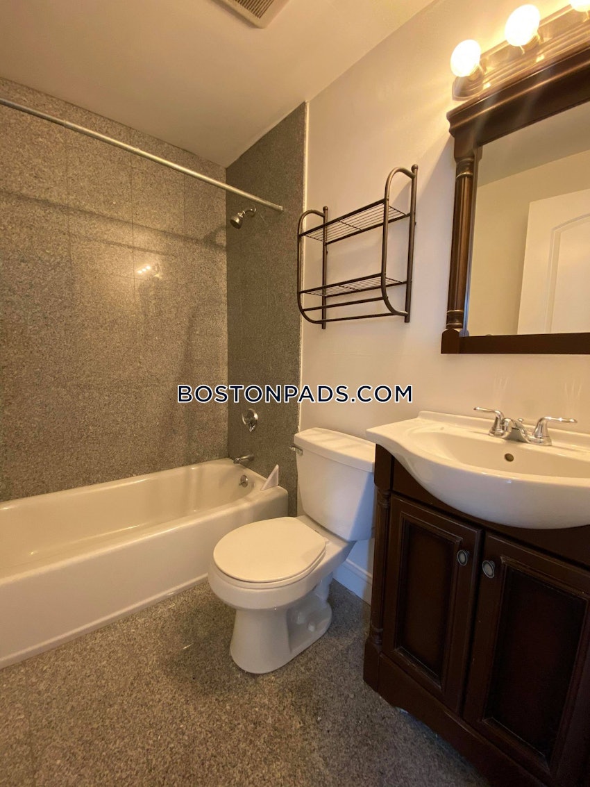 BOSTON - BAY VILLAGE - 1 Bed, 1 Bath - Image 16