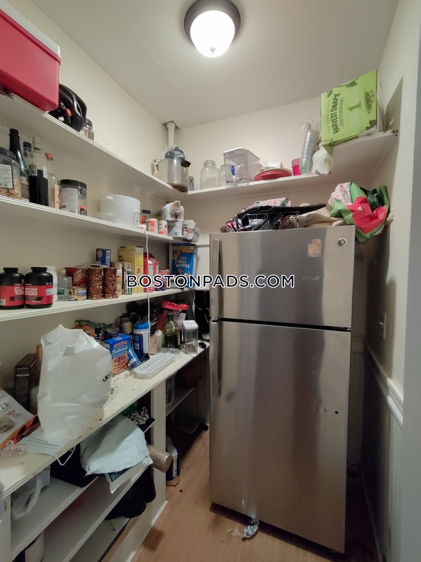 BOSTON - EAST BOSTON - EAGLE HILL - 3 Beds, 1 Bath - Image 10